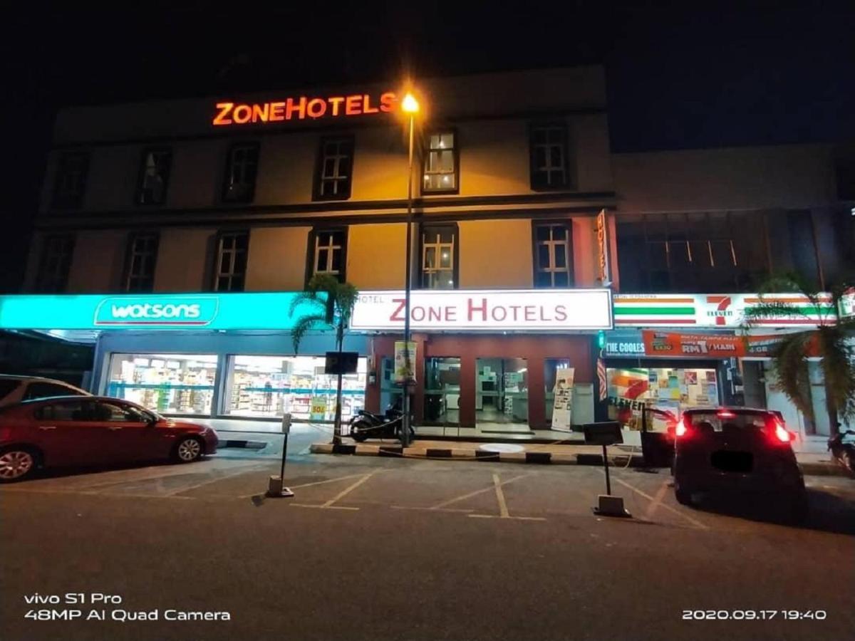 Zone Hotels, Telok Panglima Garang Teluk Panglima Garang Exterior photo